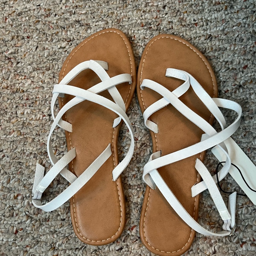 NWT white Amazon sandals